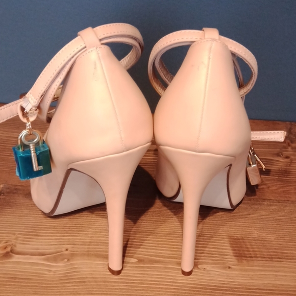 Jast fab heels - Picture 6 of 8